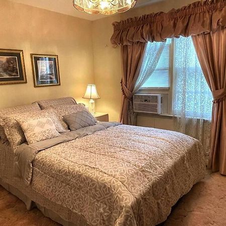 Entire Home In Buffalo - 6 Guests 3 Bedroom 1 Bath - Convenient Location - 25Min To Niagara Falls Eksteriør bilde